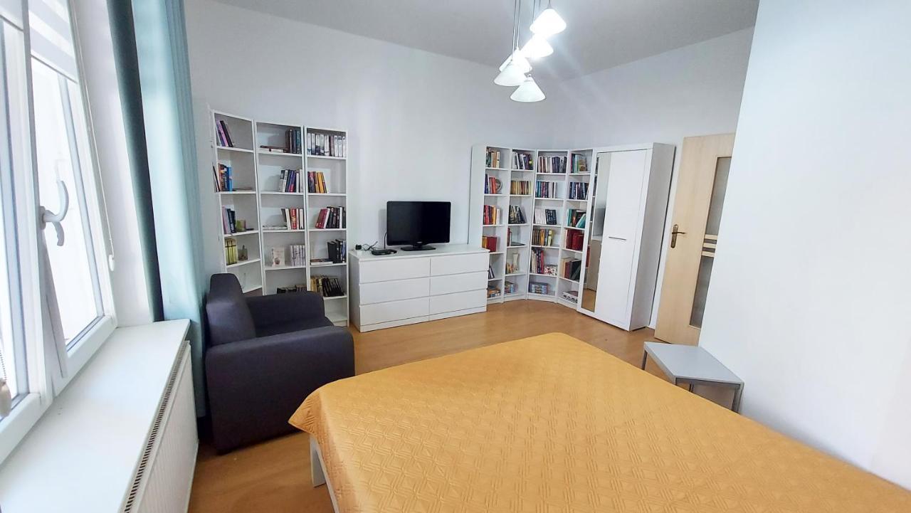 Ferienwohnung Apartament Blisko Morza Kolobrzeg-Podczele Exterior foto